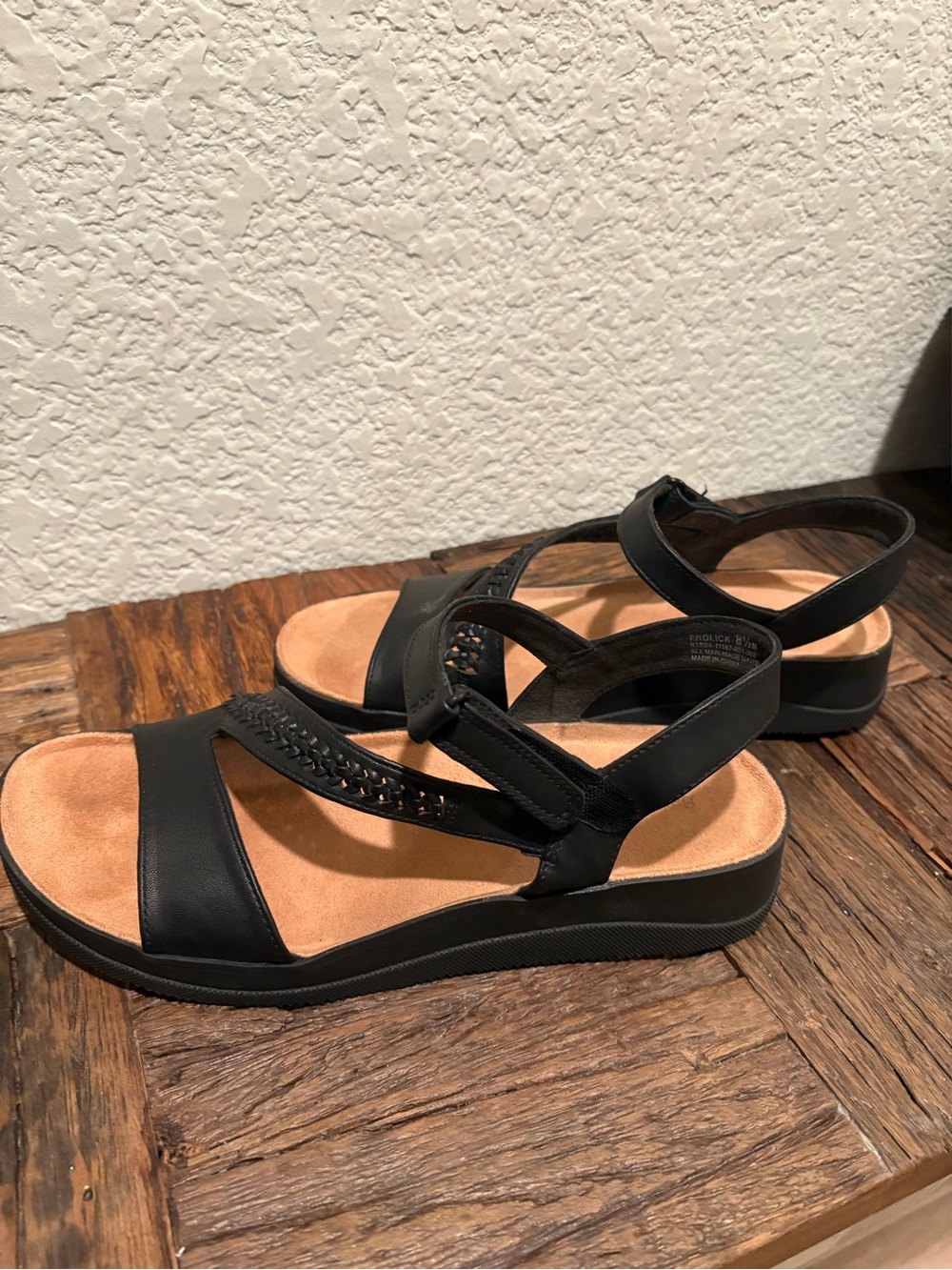 Bare Traps Women's Black Comfort Sandals with Ankle Strap - Picture 2 of 11